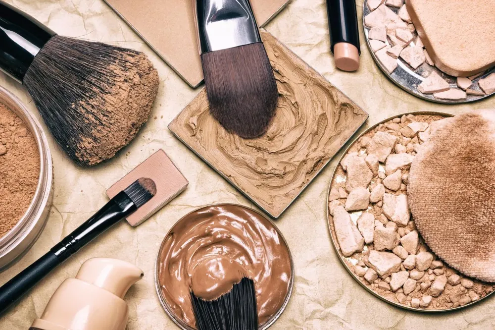Maquillage près de Ibos